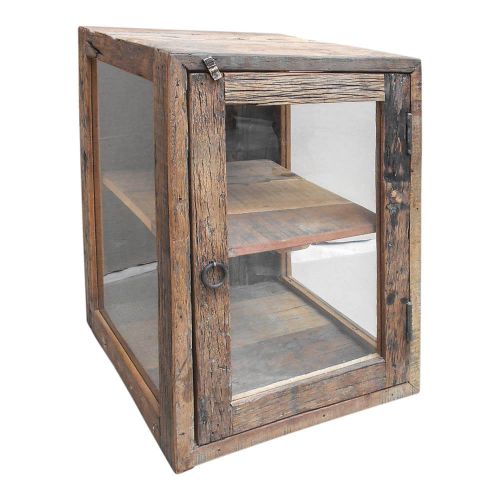 Glasskab - Genbrugstræ